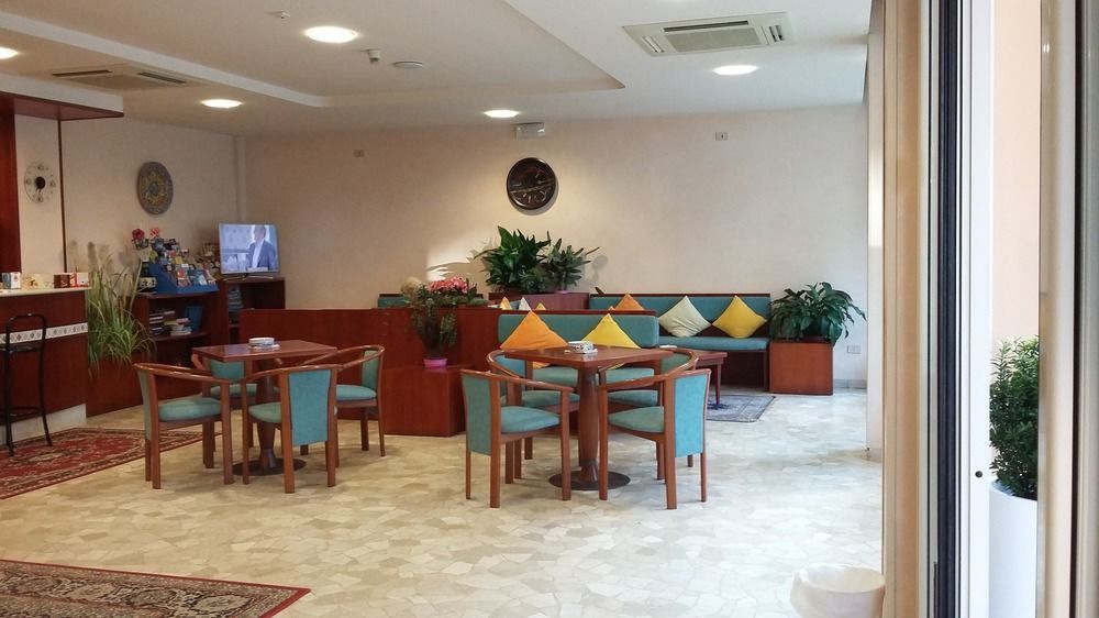 Hotel Condor Мілано-Маріттіма Екстер'єр фото
