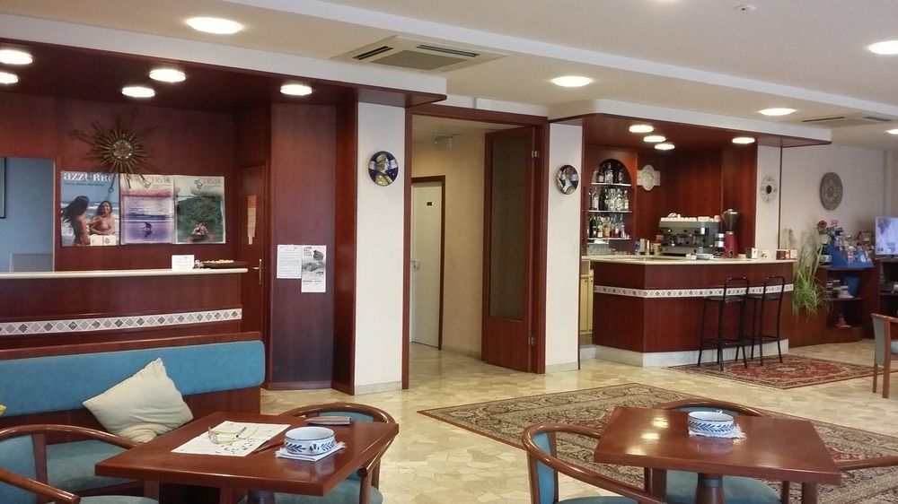 Hotel Condor Мілано-Маріттіма Екстер'єр фото